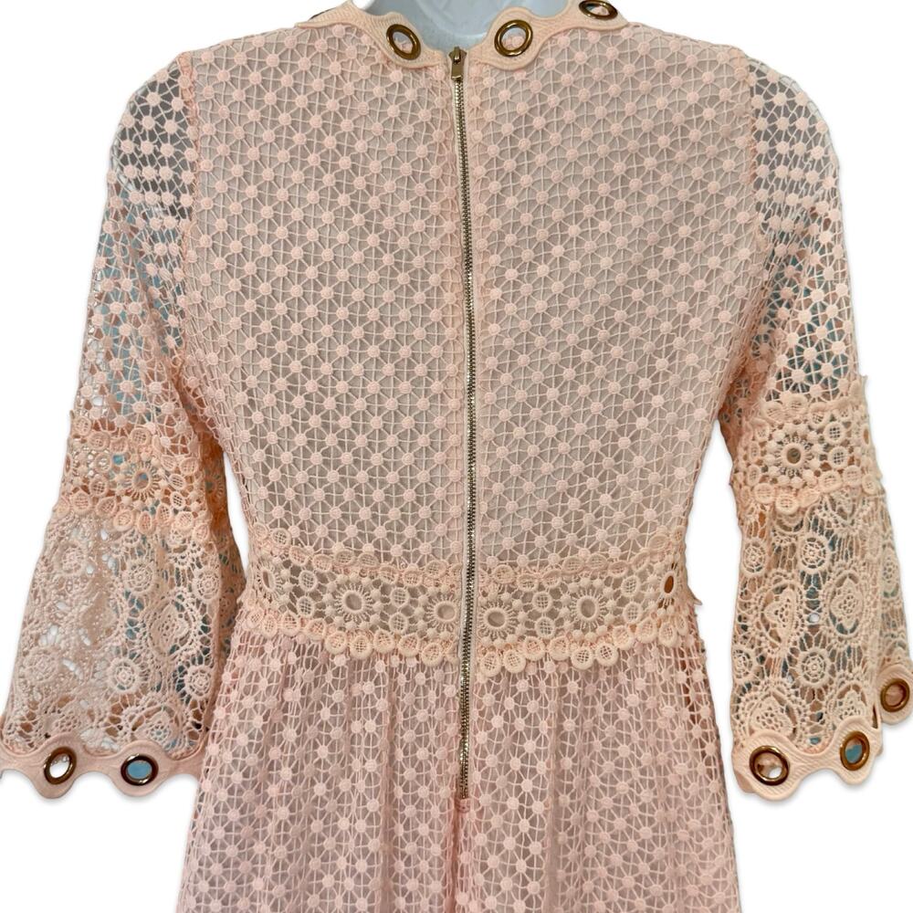 Maje Blush Pink Roso Gold Grommet Lace Tiered Half Sleeve Midi Dress size 1 / S - Picture 6 of 12